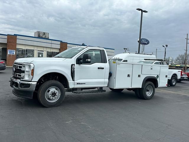 2024 Ford F-350 XL photo 2