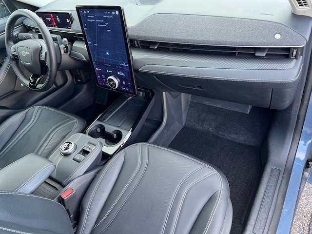 2024 Ford Mustang Mach-E Premium photo 16