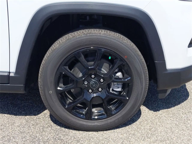 2026 Jeep Compass Latitude Altitude Special Edition photo 32