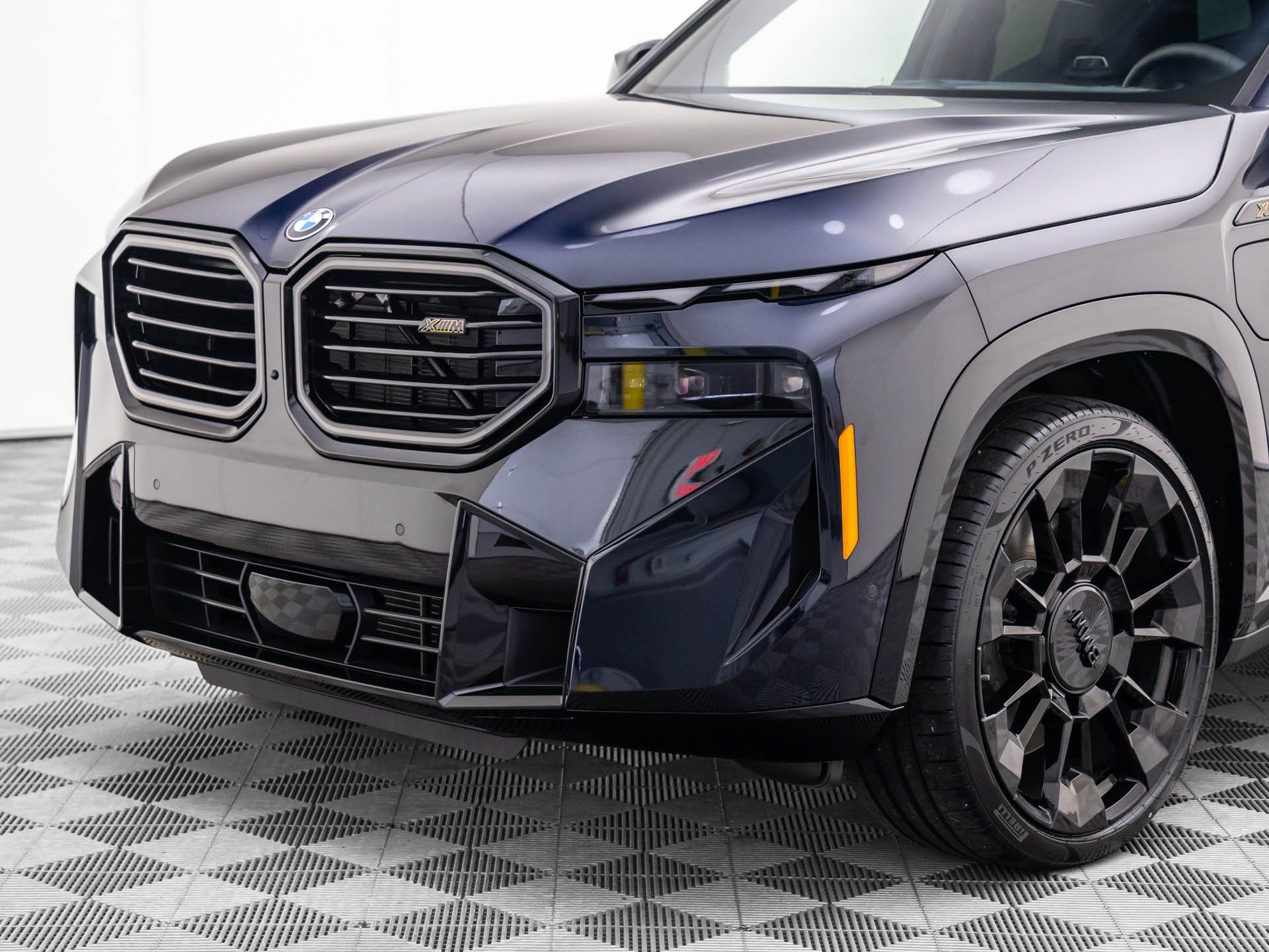 New 2025 Carbon Black Metallic BMW Base image 41