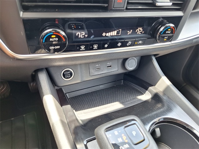 2023 Nissan Rogue SV photo 14