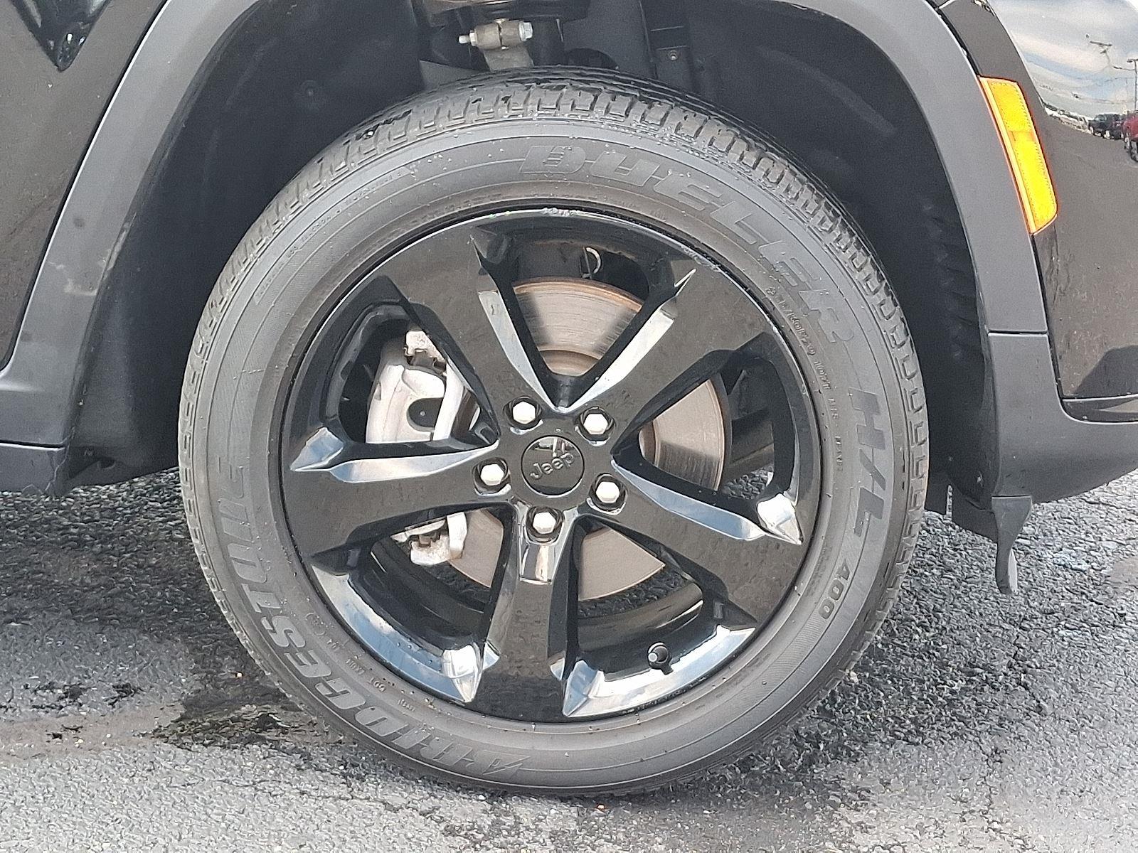 2023 Jeep Grand Cherokee Altitude photo 8