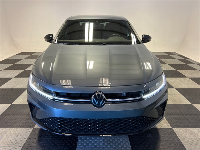 2025 Volkswagen Jetta 1.5T Sport photo 2