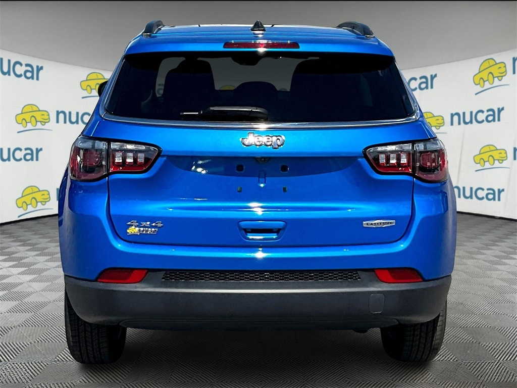 2022 Jeep Compass Latitude photo 3