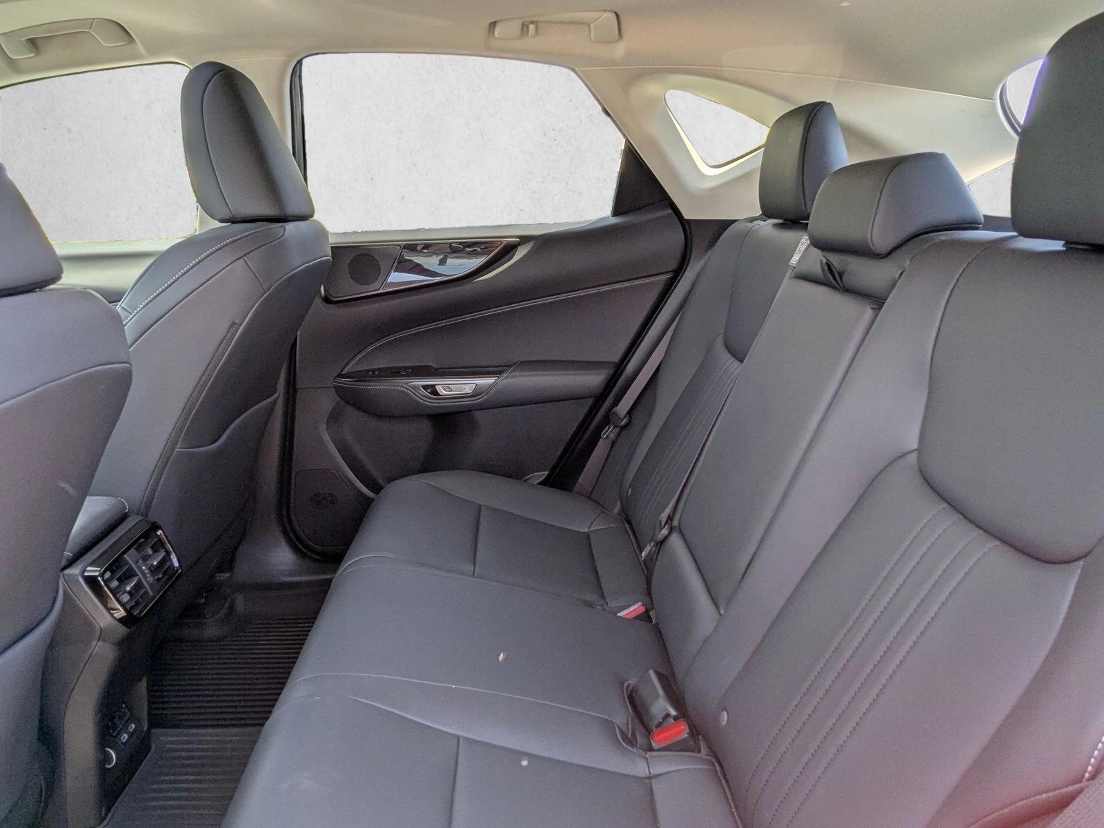 2022 Lexus NX 350h Premium photo 18