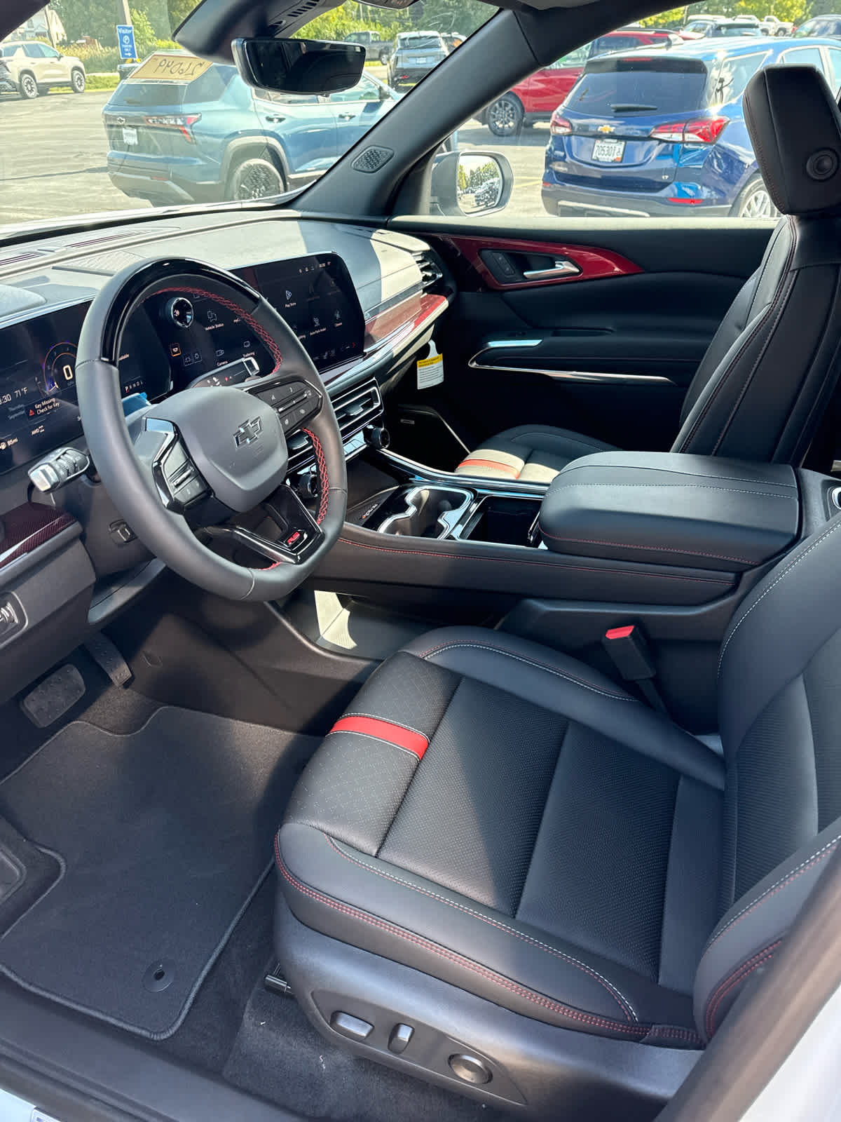 2026 Chevrolet Traverse RS photo 4