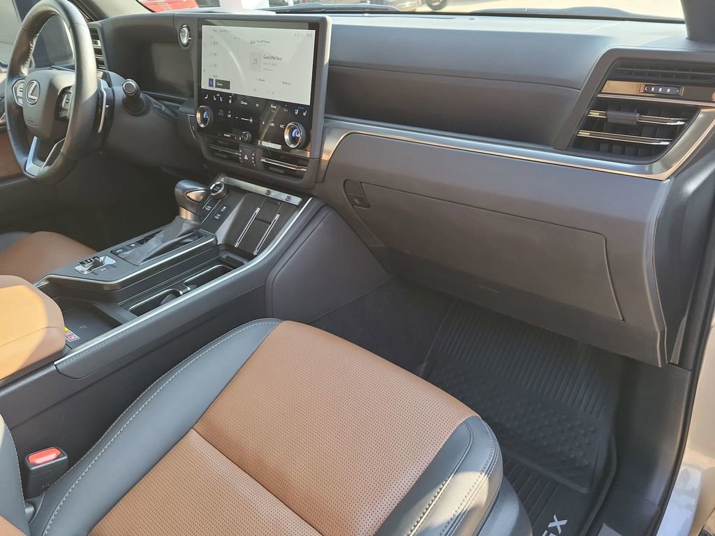2024 Lexus GX 550 Luxury photo 30