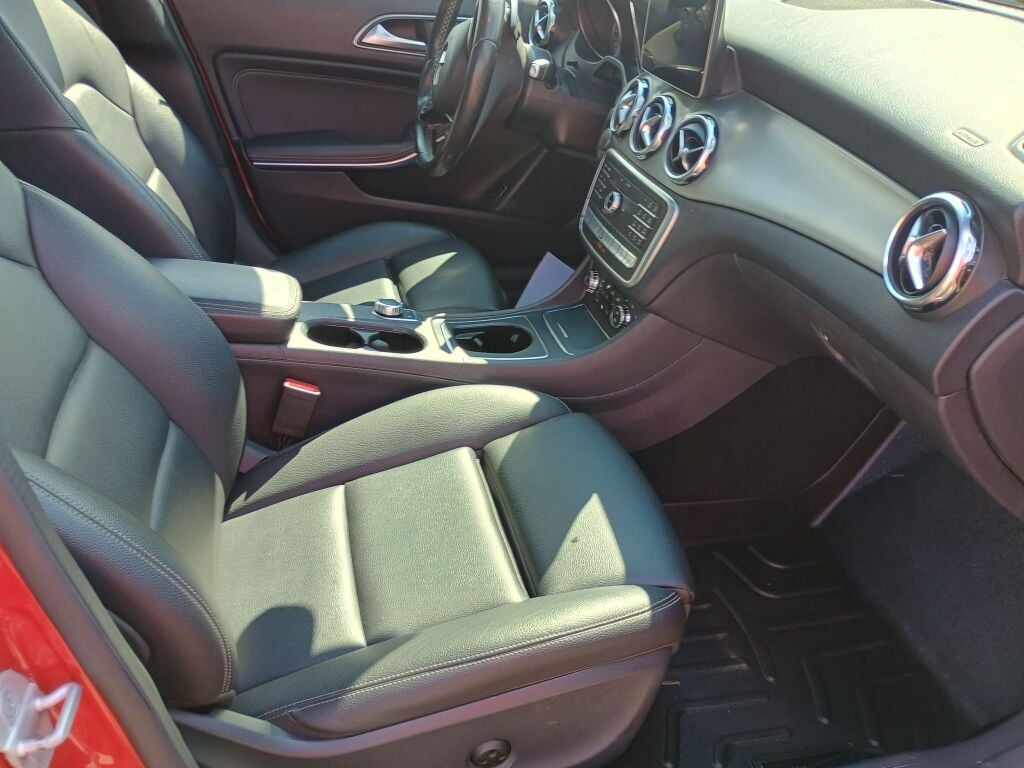 2018 Mercedes Benz GLA 250 4MATIC photo 20