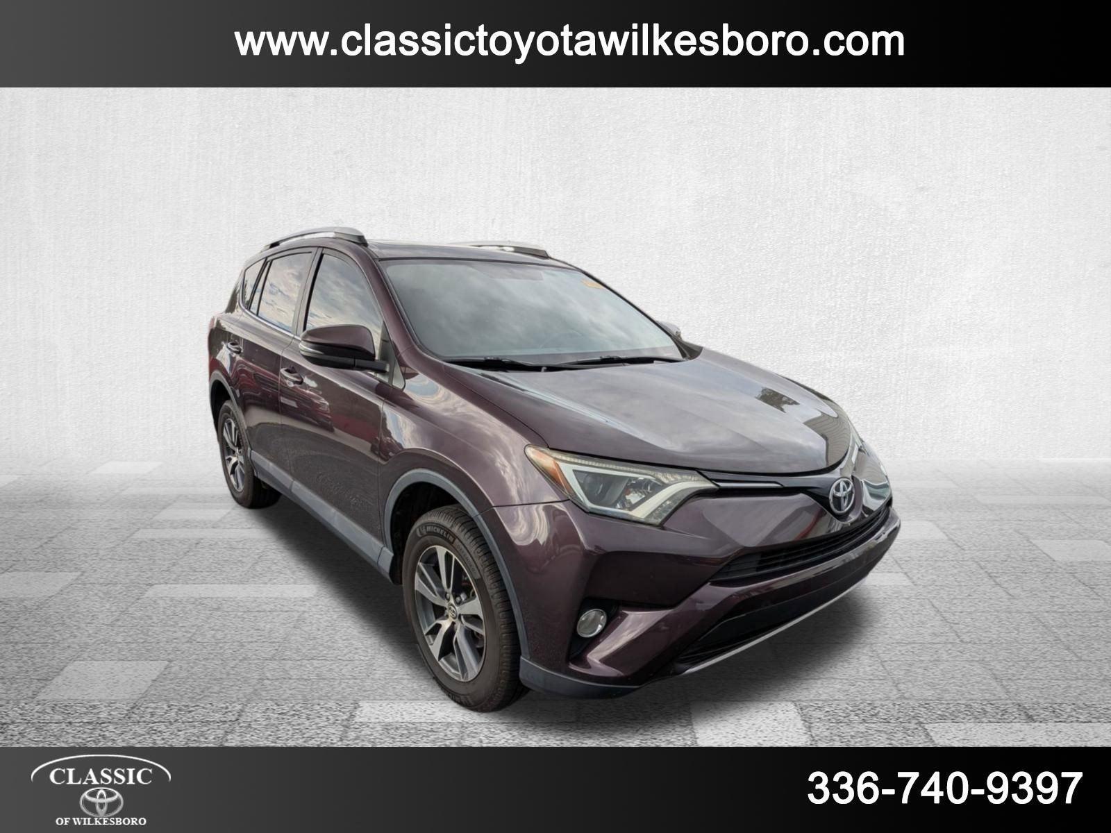 2016 Toyota RAV4 XLE photo 3