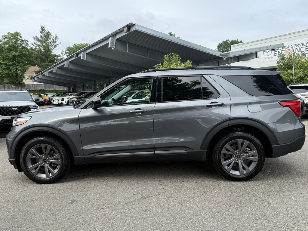 2022 Ford Explorer XLT photo 7