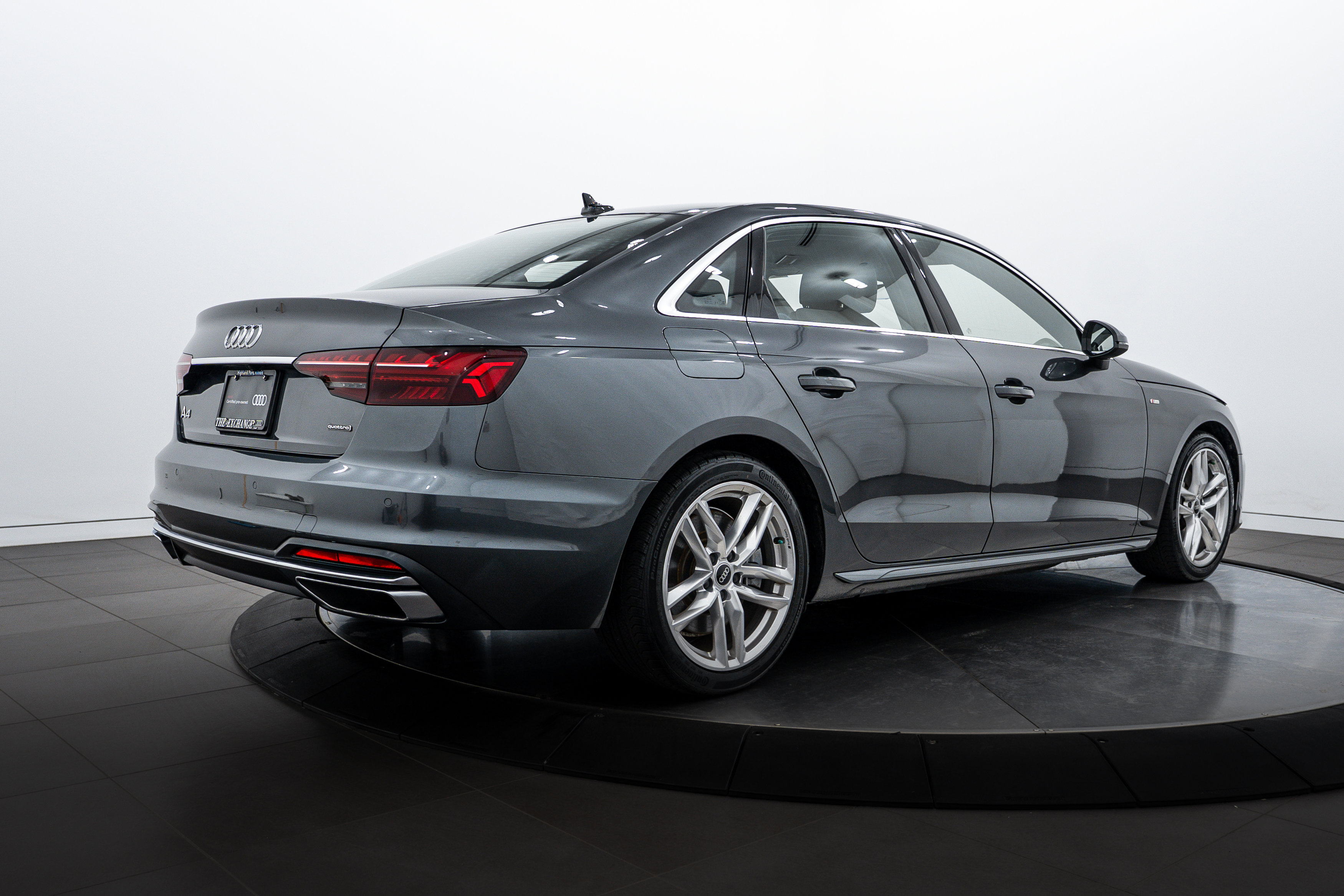 2023 Audi A4 S line Quattro Premium photo 4