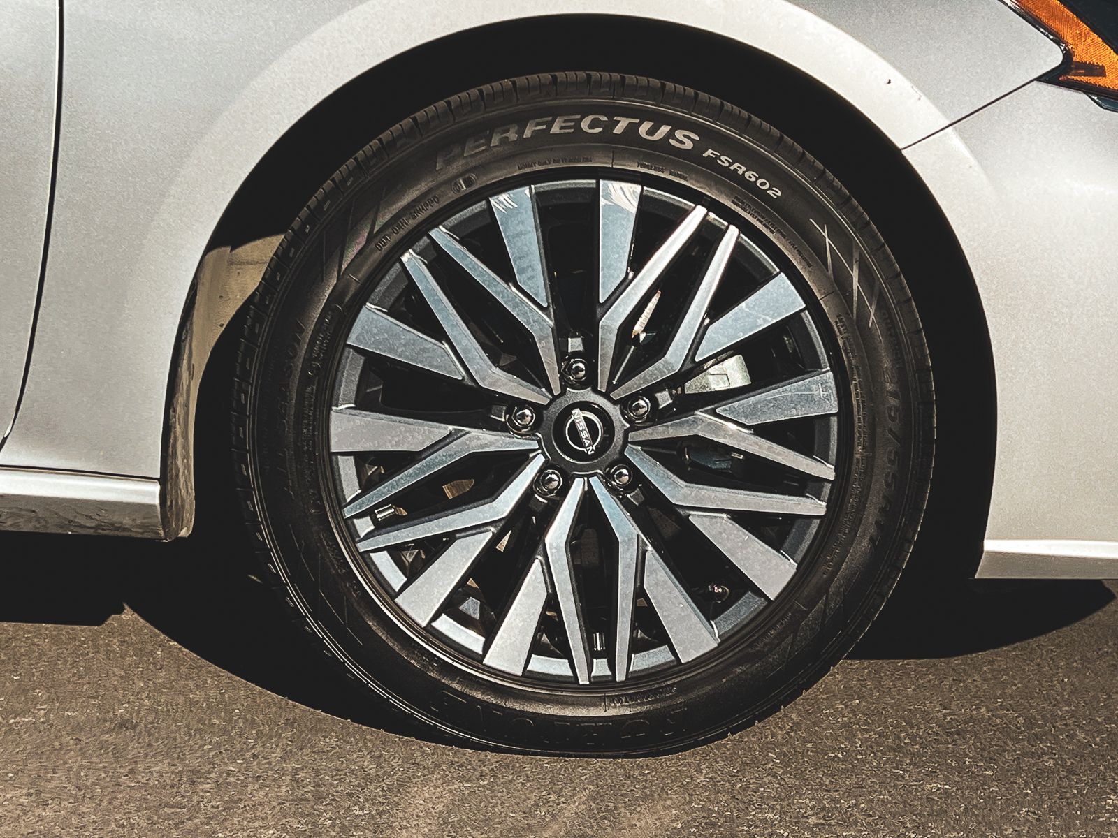2023 Nissan Altima 2.5 SV photo 4