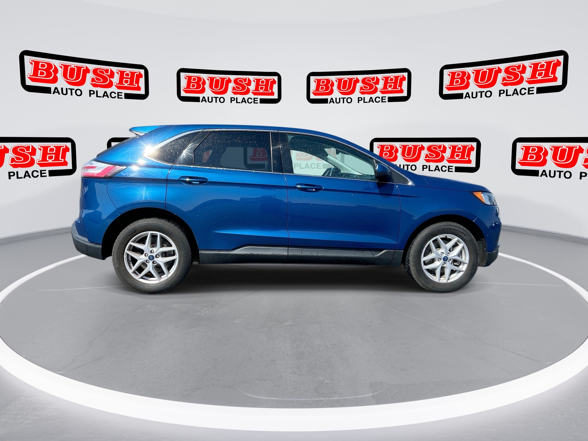 2022 Ford Edge SEL photo 11