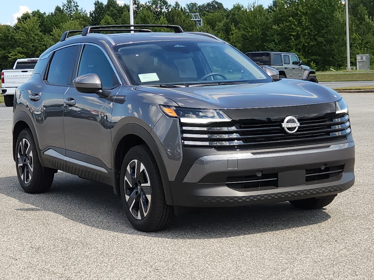 2025 Nissan Kicks SV photo 2