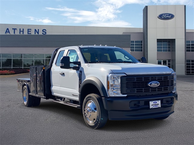 2026 Ford F-550 Super Duty Chassis Cab XL's photo