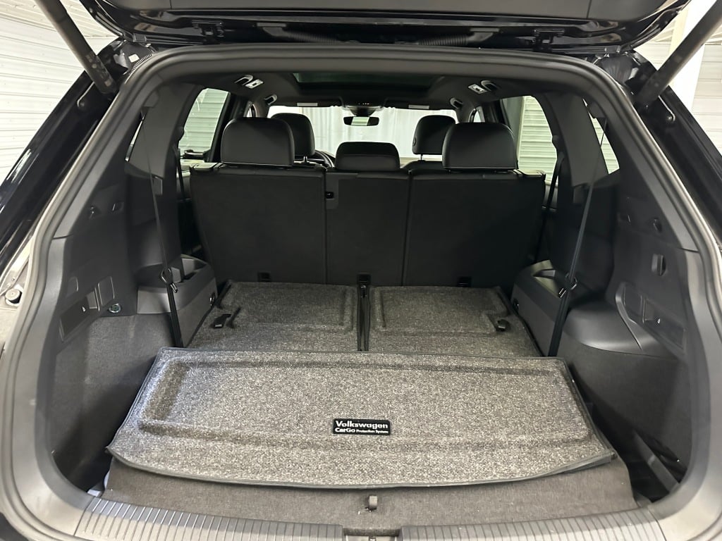 2024 Volkswagen Tiguan SE R-Line Black photo 25