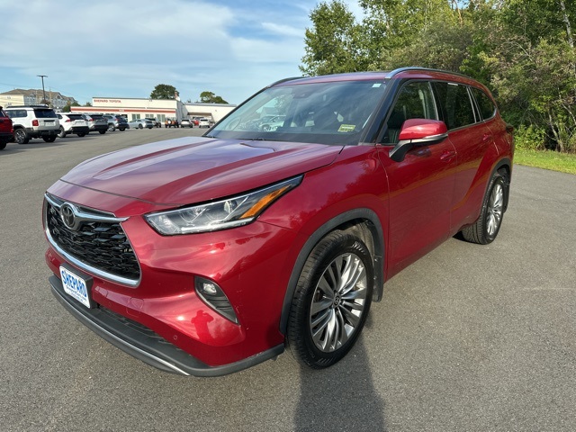 2022 Toyota Highlander Platinum photo 3