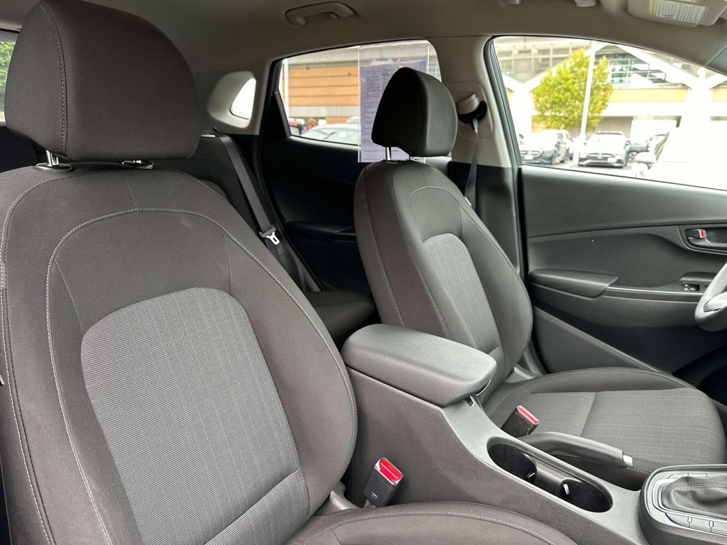 2023 Hyundai Kona SEL photo 21