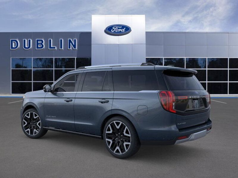 2025 Ford Expedition Platinum photo 2