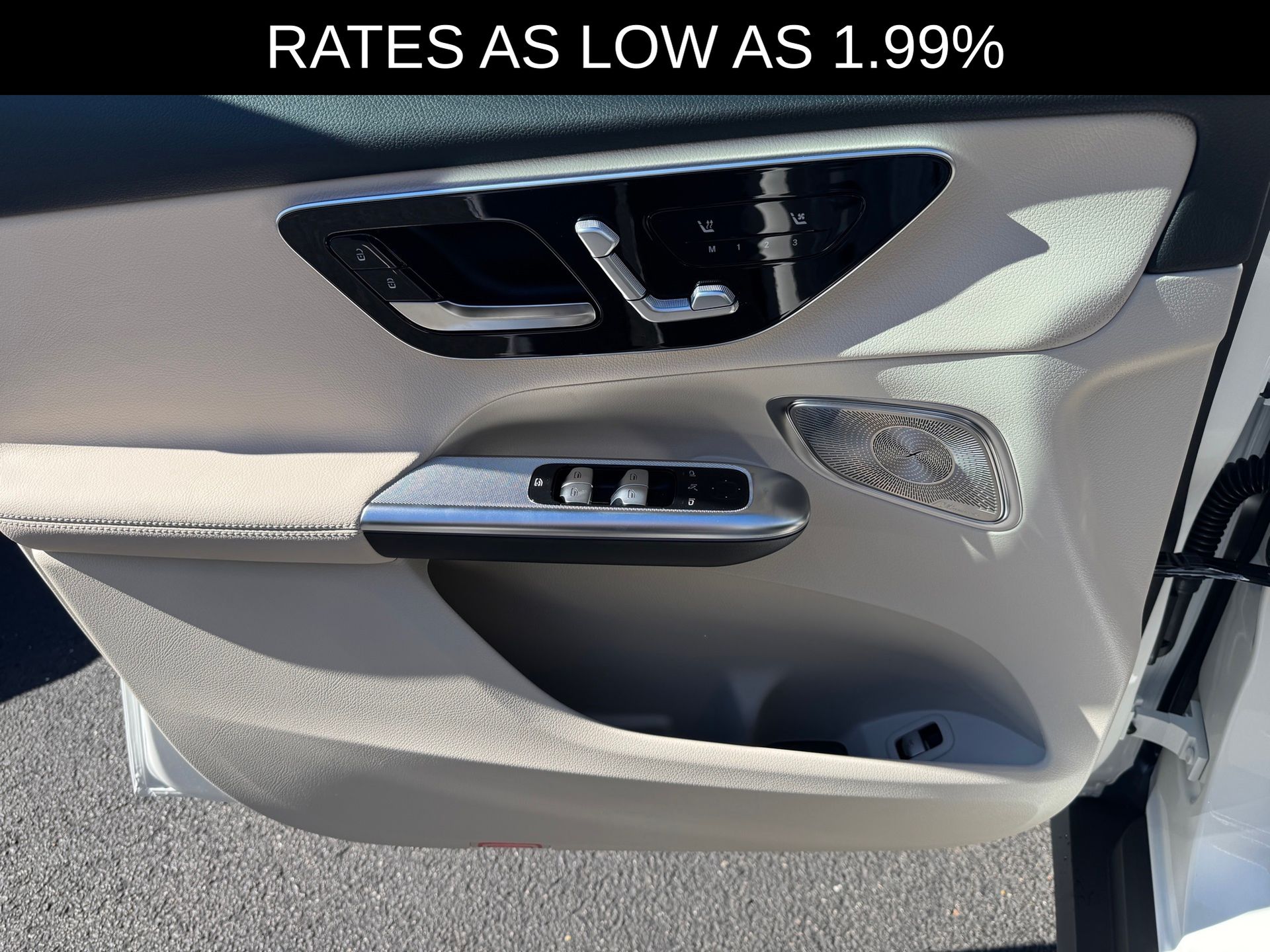 2026 Mercedes Benz GLC 300 4MATIC photo 4