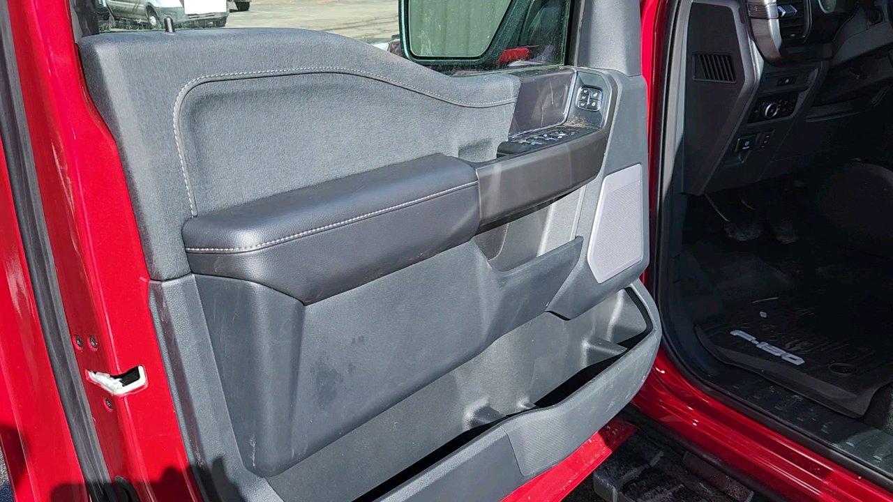 2025 Ford F-150 Lariat photo 12