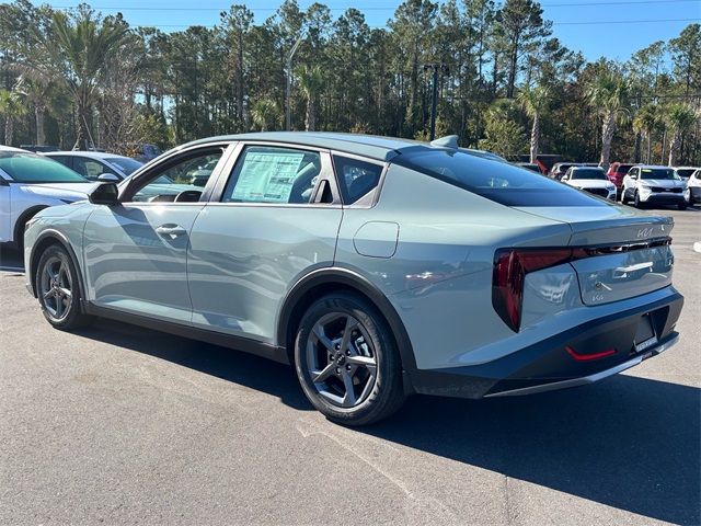 2025 Kia K4 LXS photo 4