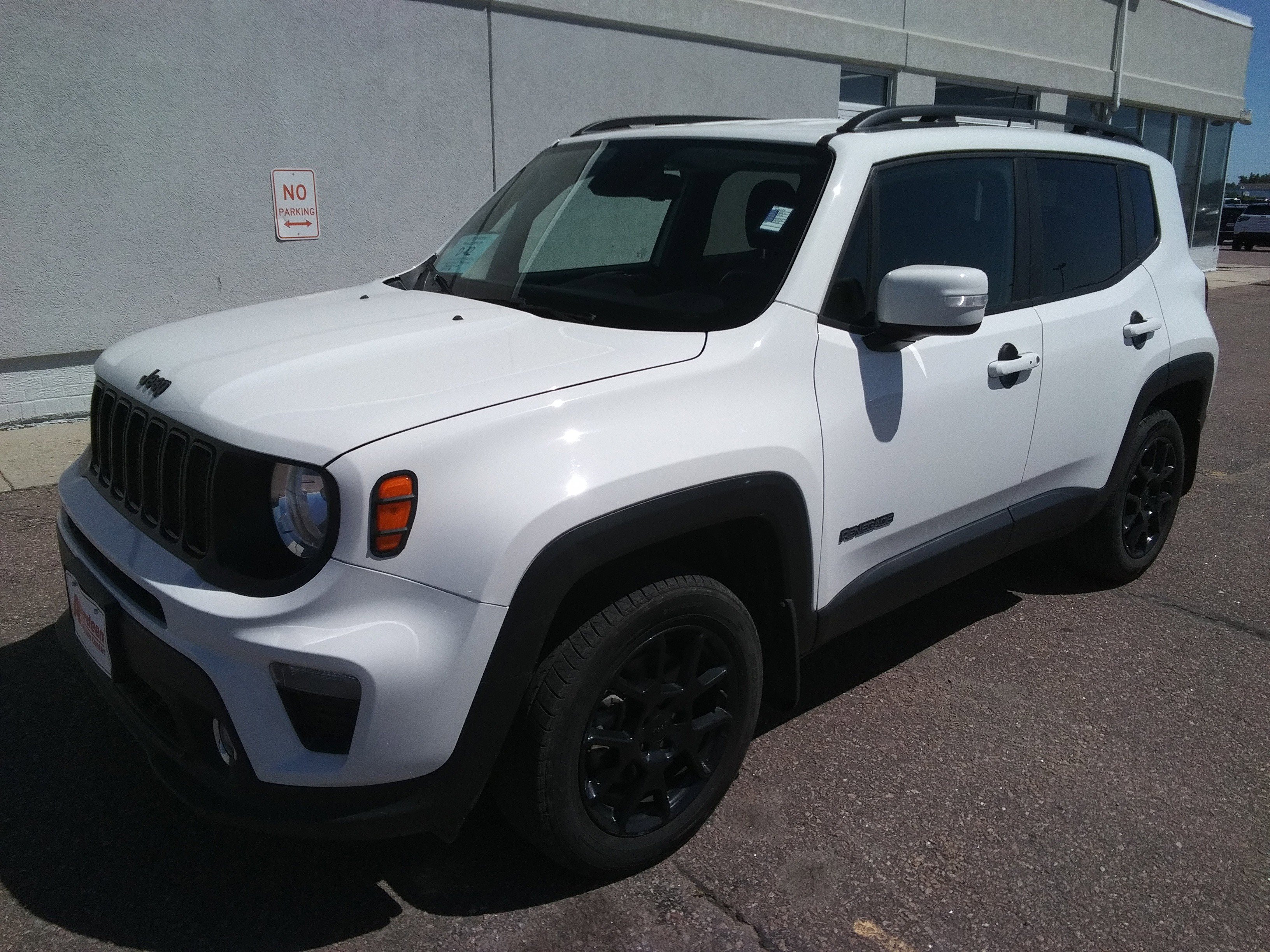 Used 2020 Jeep Renegade Altitude with VIN ZACNJBBB8LPL15329 for sale in Aberdeen, SD