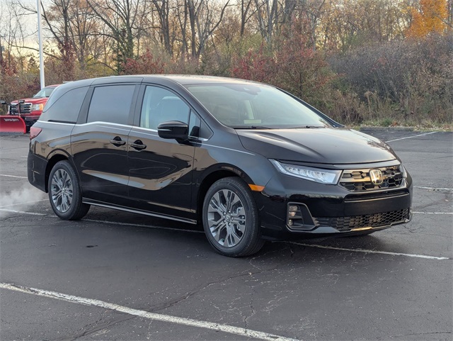2026 Honda Odyssey Touring photo 4