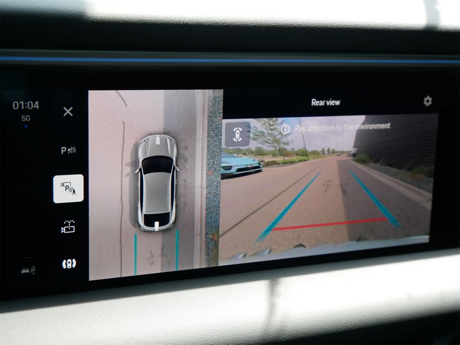2025 Porsche Macan Electric 4 photo 19