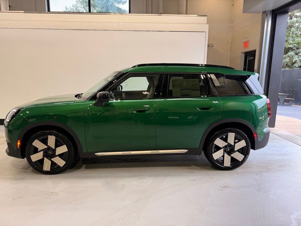 2025 Mini Countryman S ALL4 photo 2