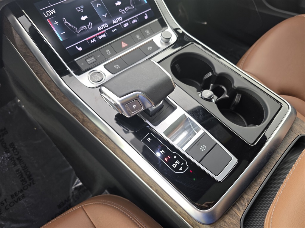 2025 Audi Q7 55 Premium photo 23