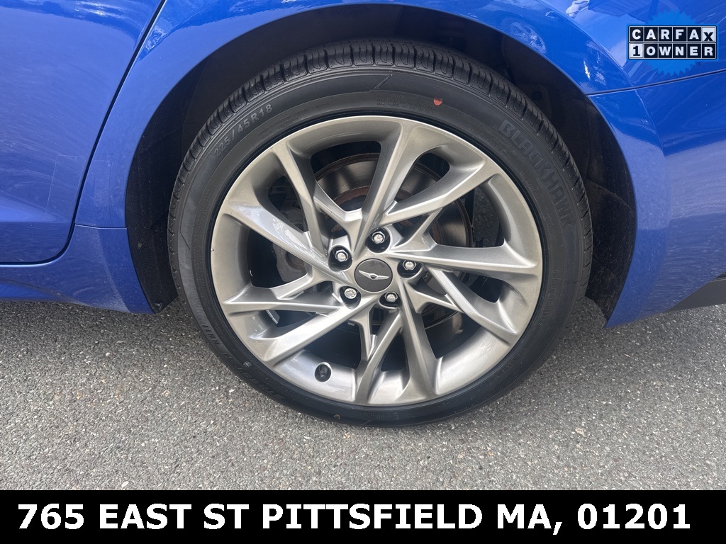 2022 Genesis G70 2.0T photo 22