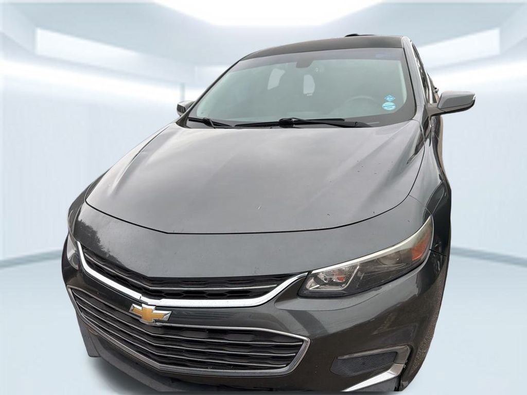 2017 Chevrolet Malibu 1LT photo 3