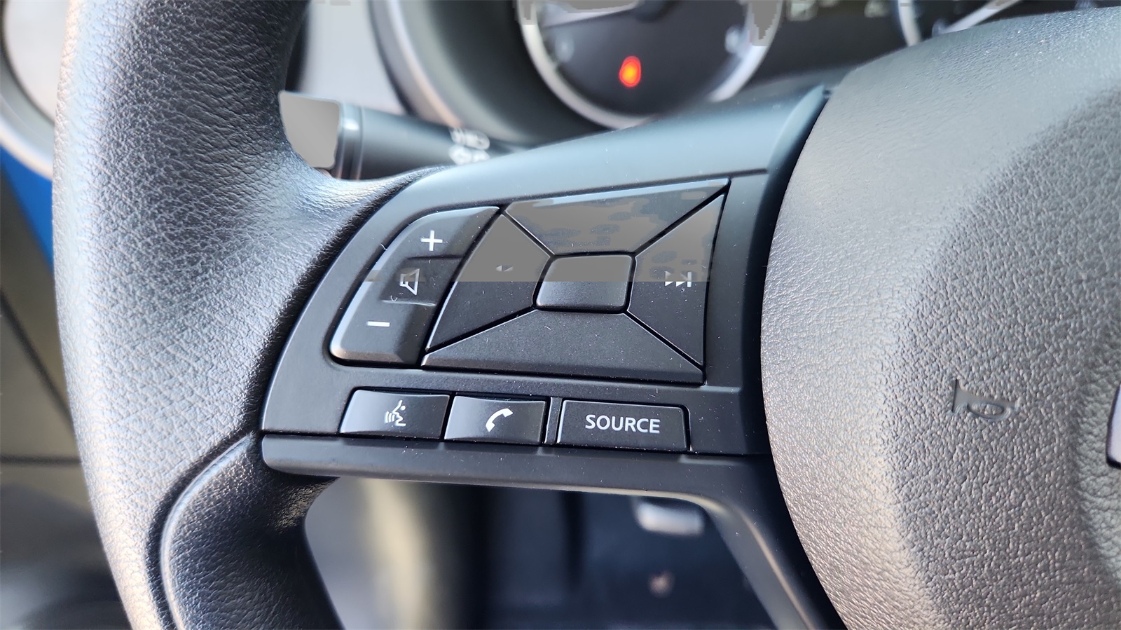 2025 Nissan Kicks Play S photo 24