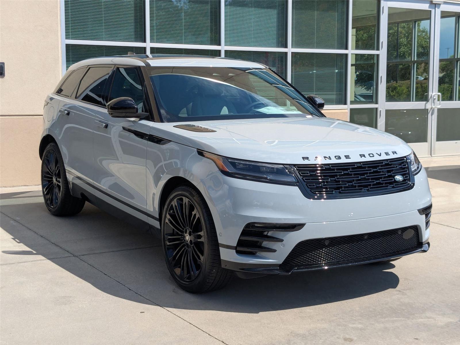 2026 Land Rover Range Rover Velar SE photo 2
