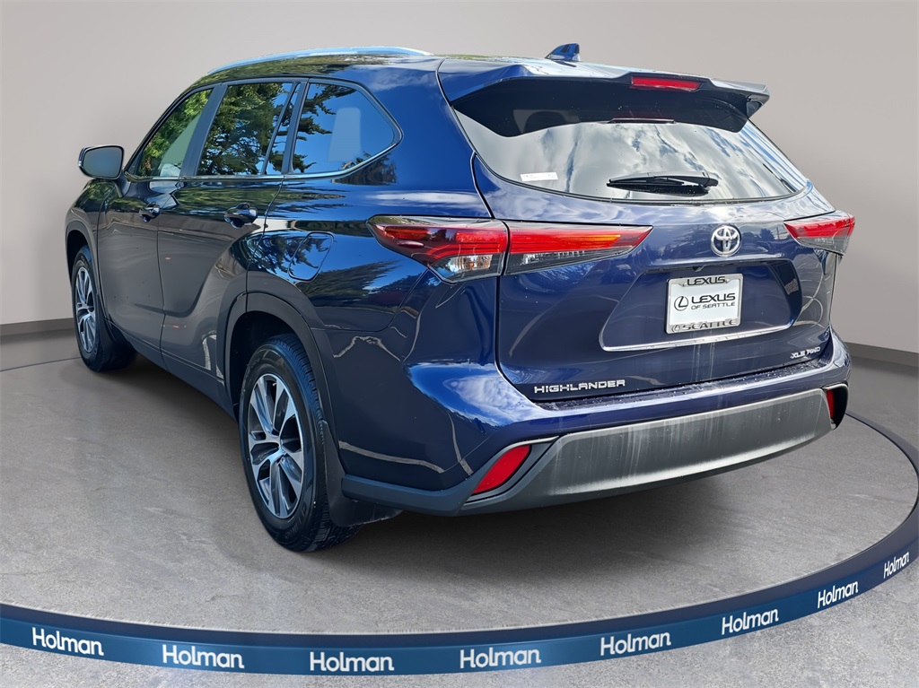 2024 Toyota Highlander XLE photo 6