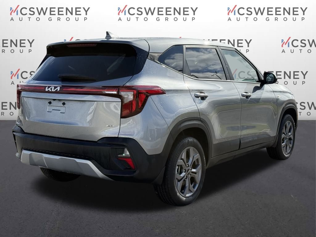 2024 Kia Seltos LX photo 3