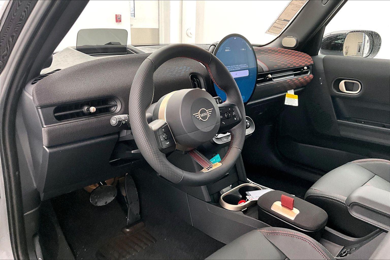 2026 Mini Cooper 4 Door Hardtop S Iconic photo 2