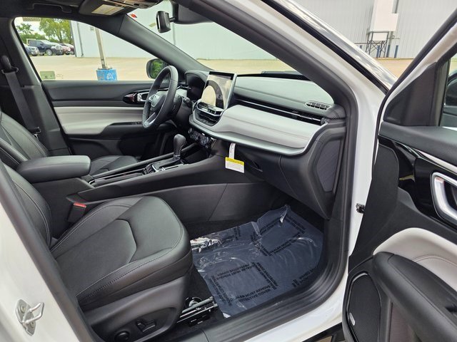 2025 Jeep Compass Limited photo 17