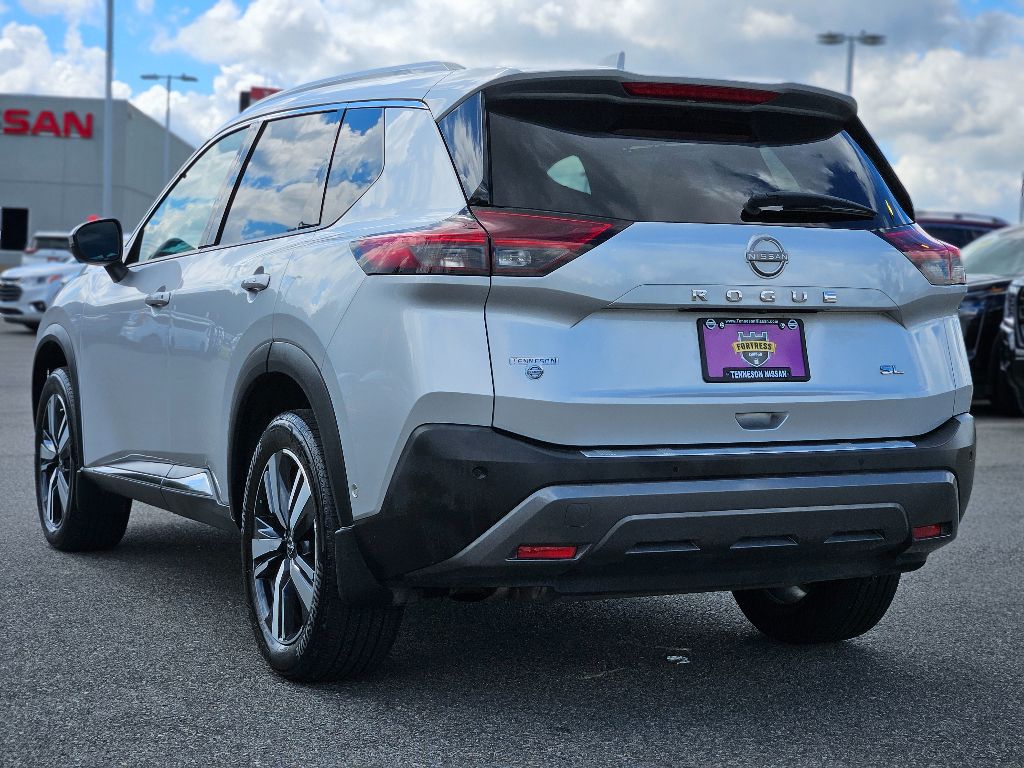2022 Nissan Rogue SL photo 3