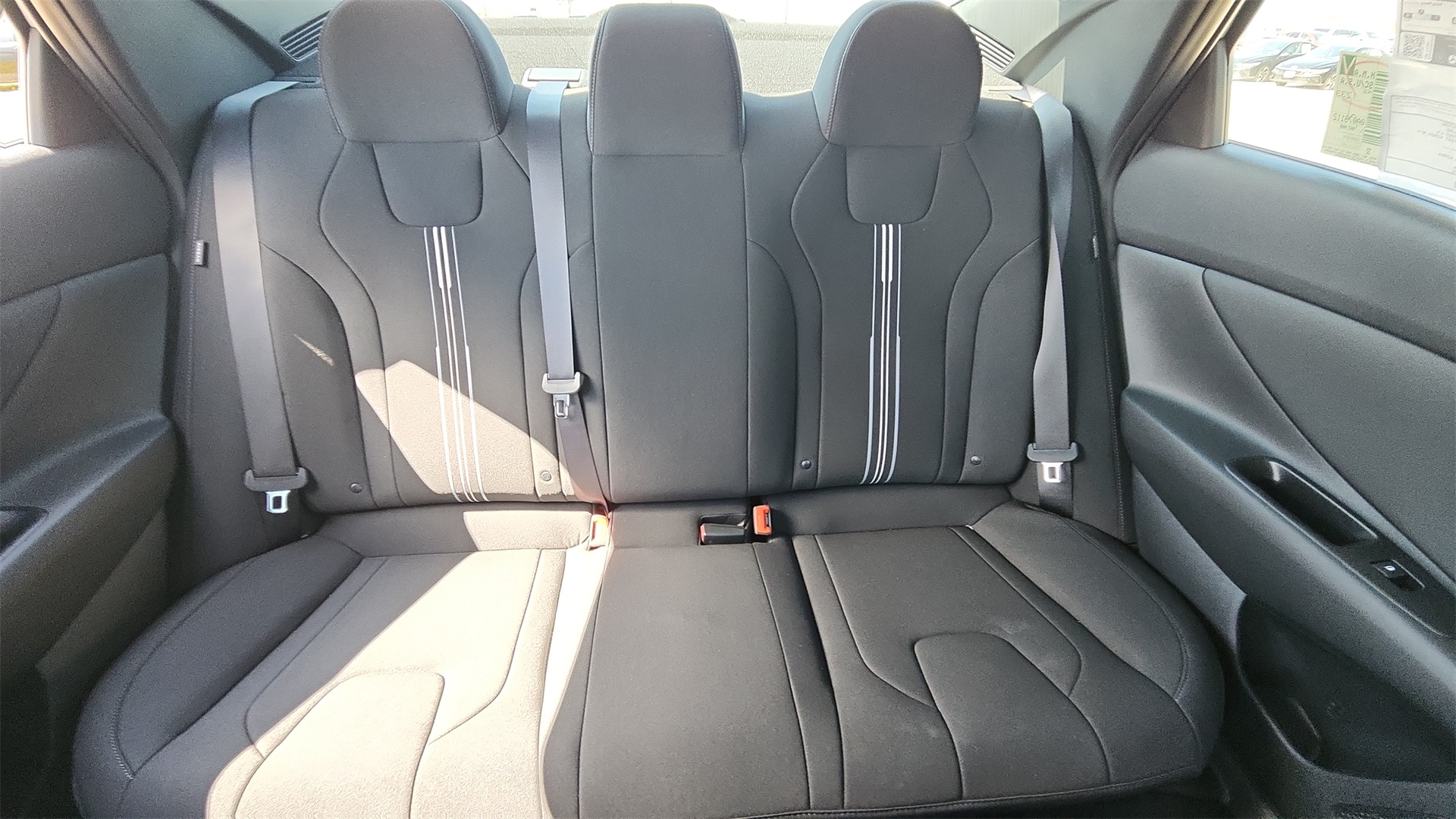 2025 Hyundai Elantra SEL Sport photo 20