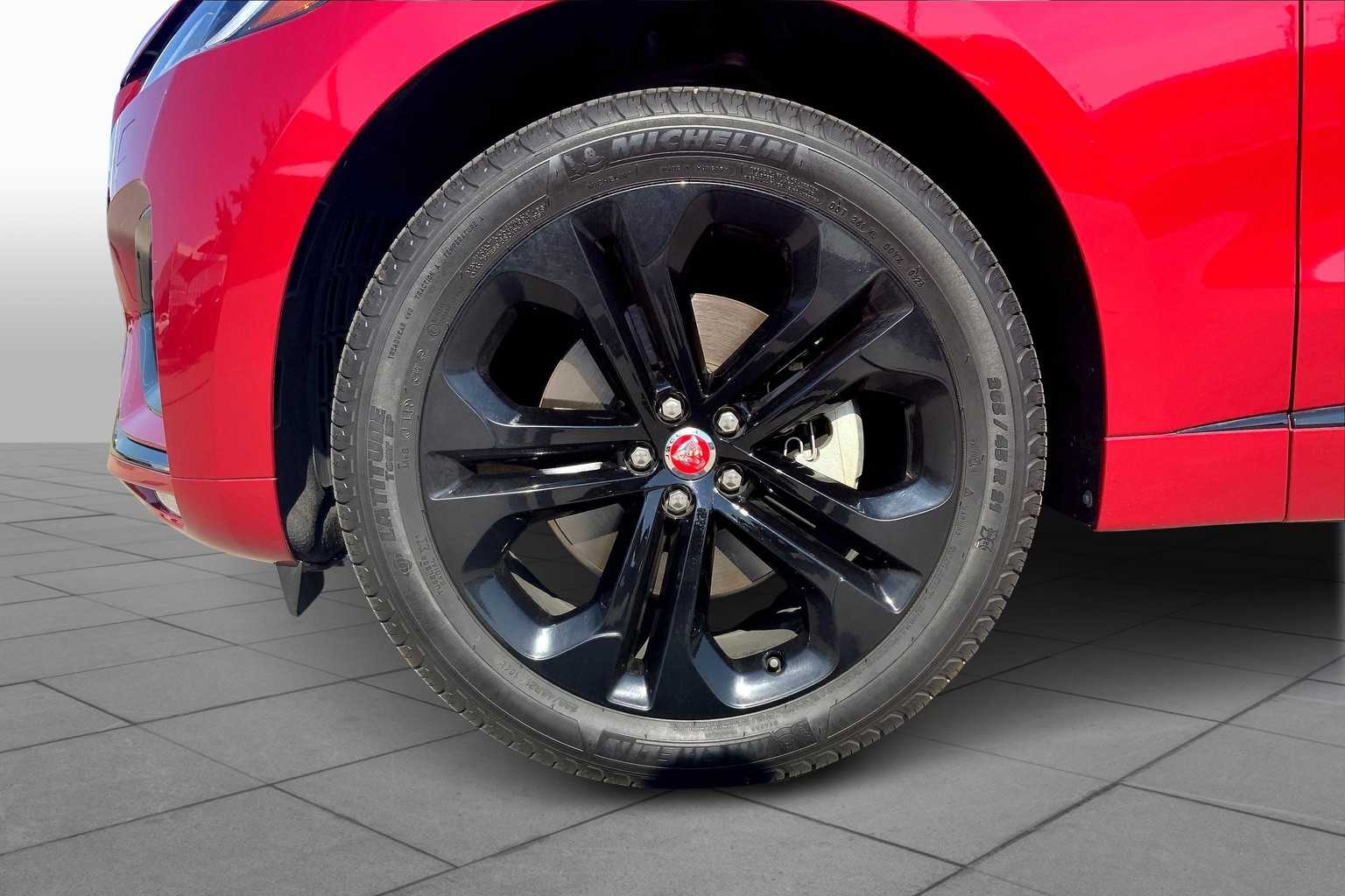2024 Jaguar F-PACE P250 R-Dynamic S photo 9