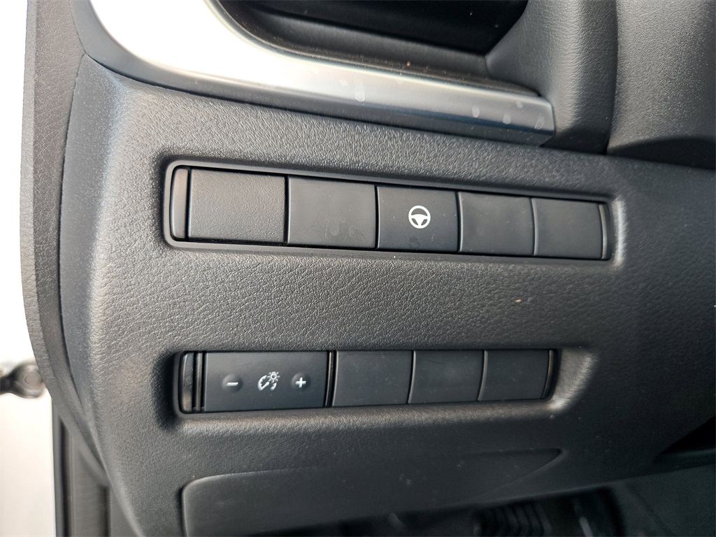 2022 Nissan Rogue SV photo 24