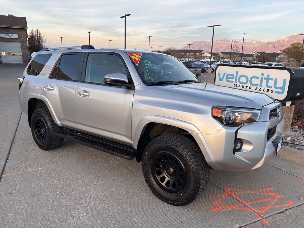 2024 Toyota 4Runner SR5's photo