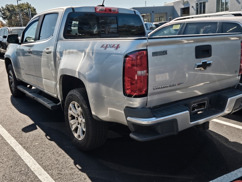 2017 Chevrolet Colorado LT photo 3