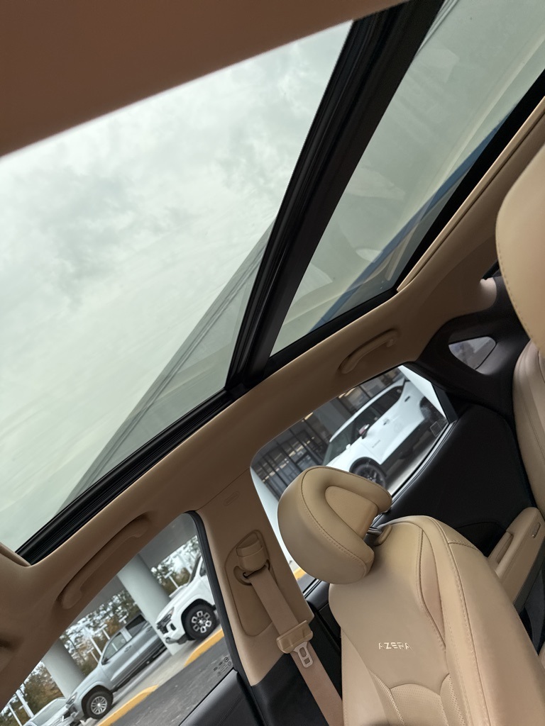 2015 Hyundai Azera Limited photo 3