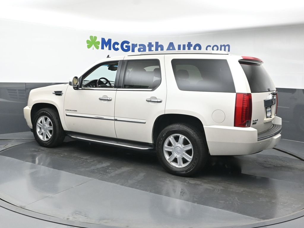 2010 Cadillac Escalade Base photo 17