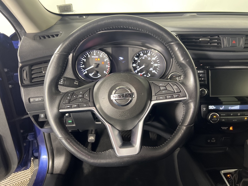 2018 Nissan Rogue SV photo 4