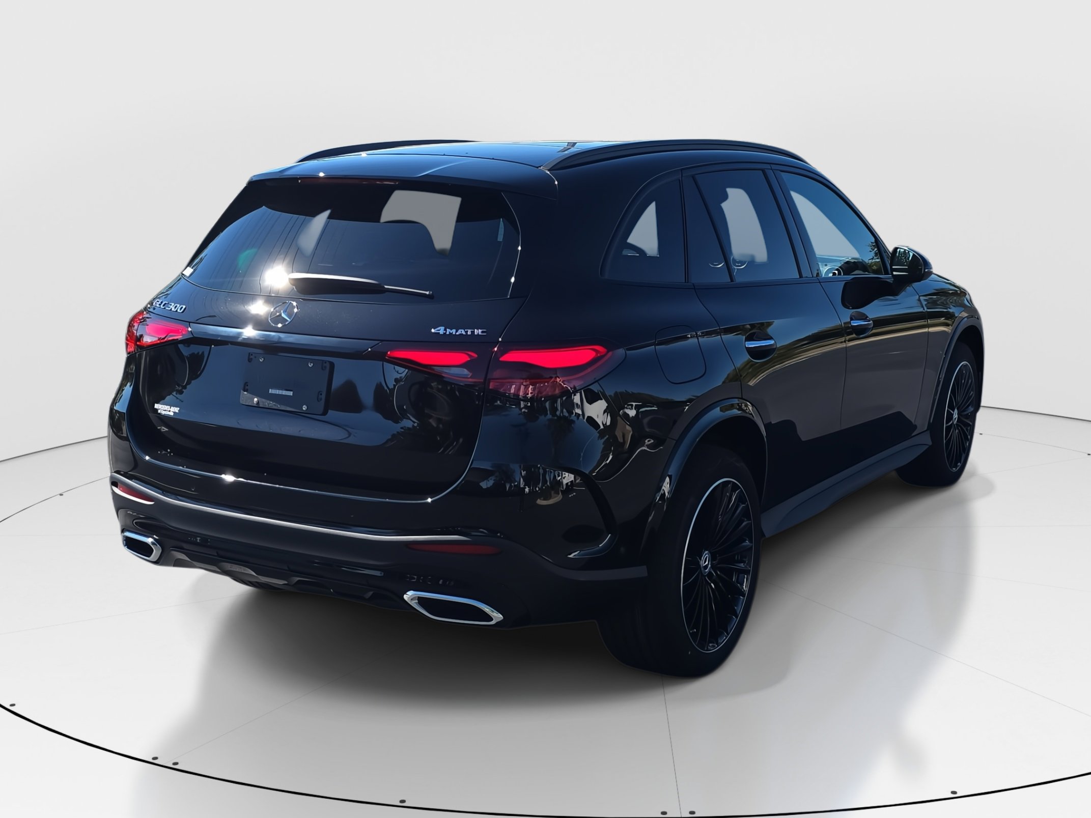 2026 Mercedes Benz GLC 300 4MATIC photo 4