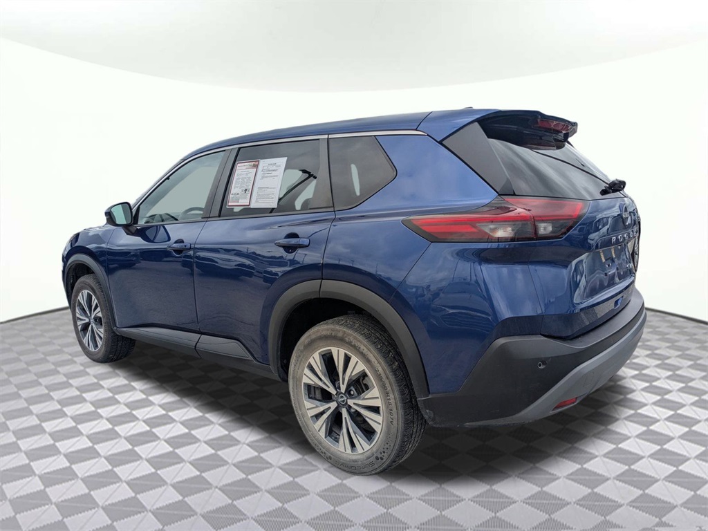 2022 Nissan Rogue SV photo 5